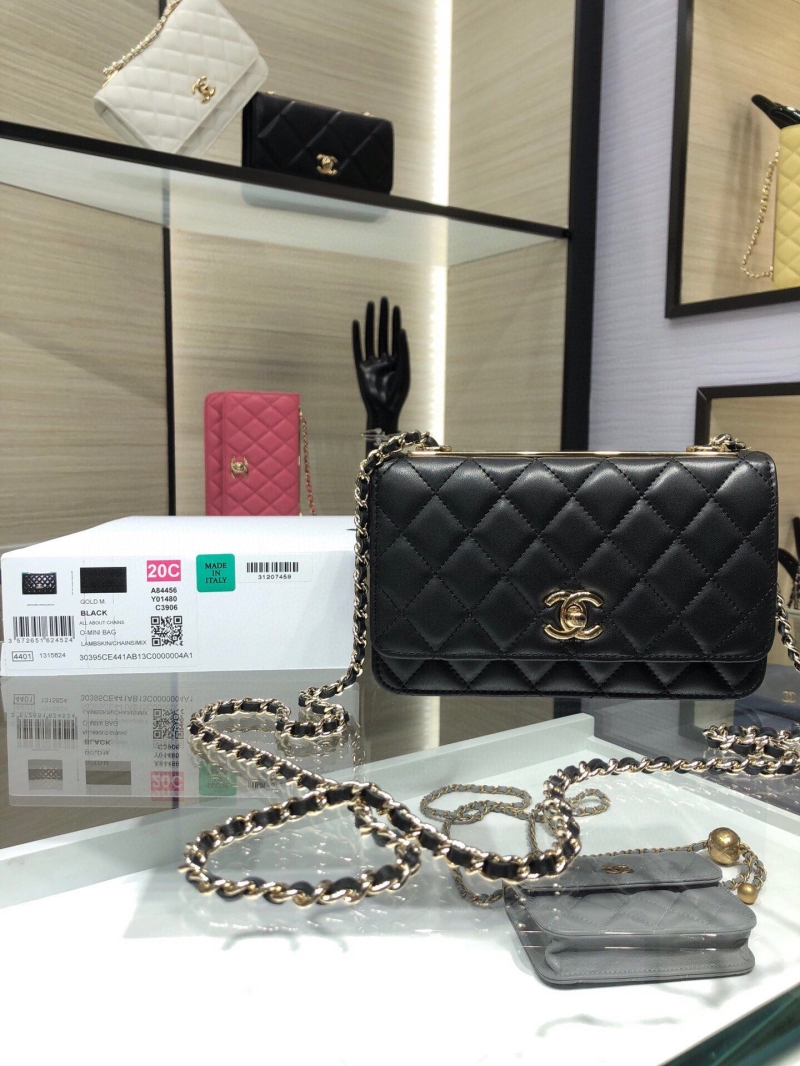 Ch*el woc bags